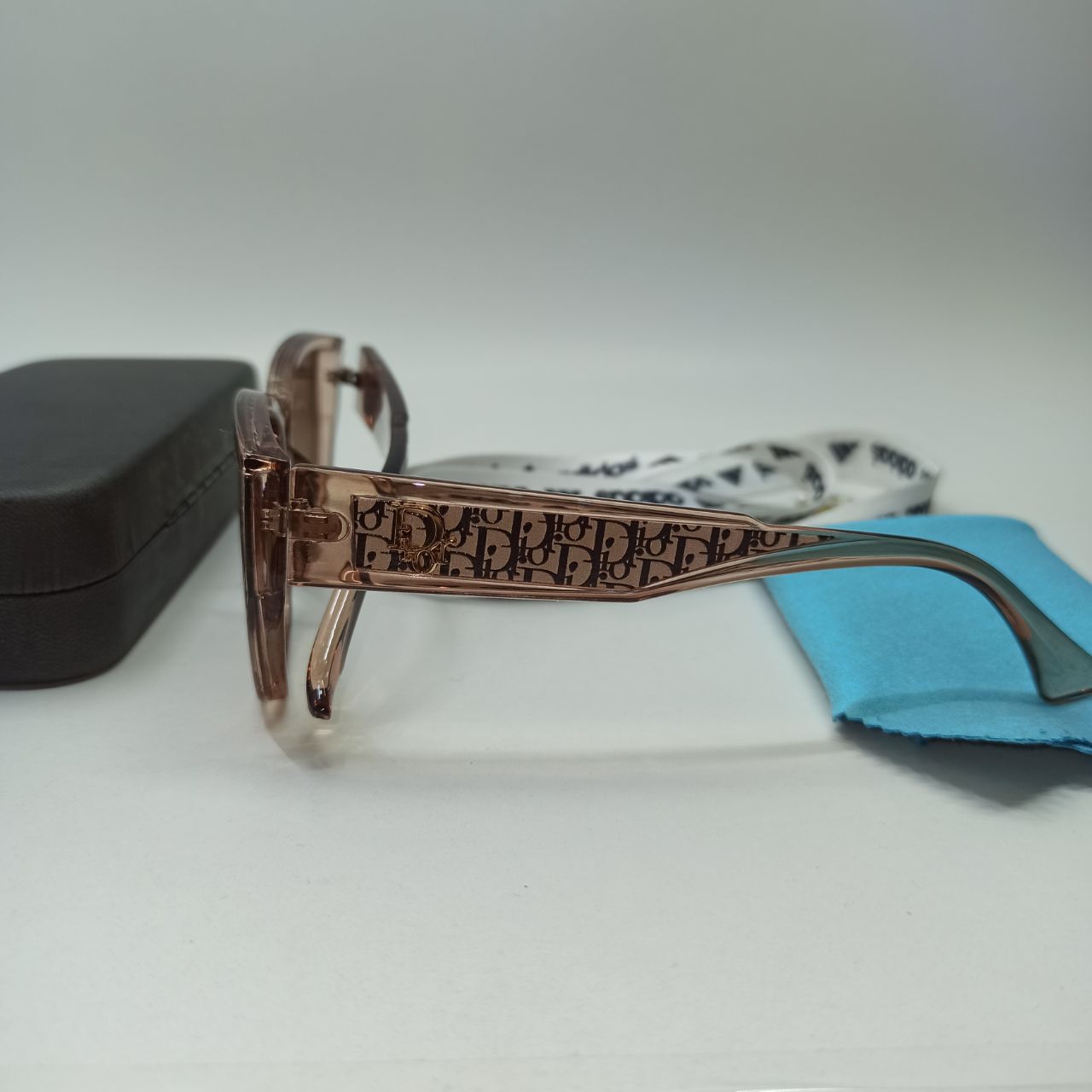 عینک آفتابی زنانه پلاریزه کائوچو دیور Dior مدل 88066