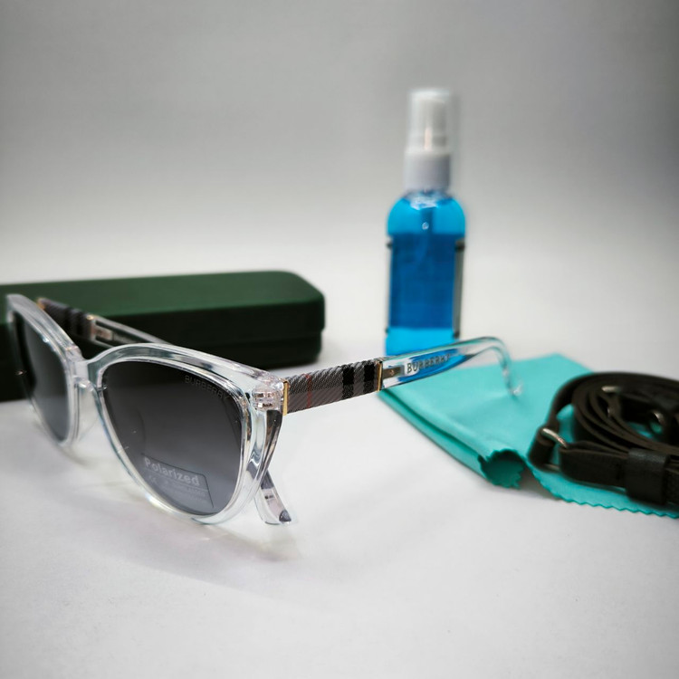 عینک آفتابی زنانه پلاریزه کائوچو بربری BURBERRY مدل 2035