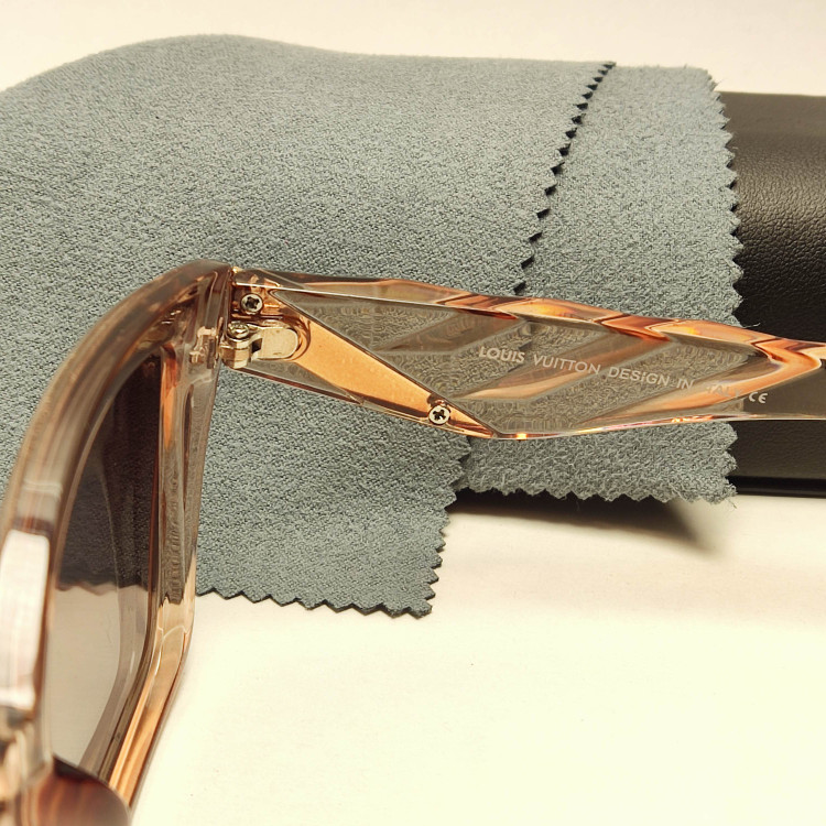 عینک آفتابی پلاریزه زنانه LOUIS VUITTON کد 88078