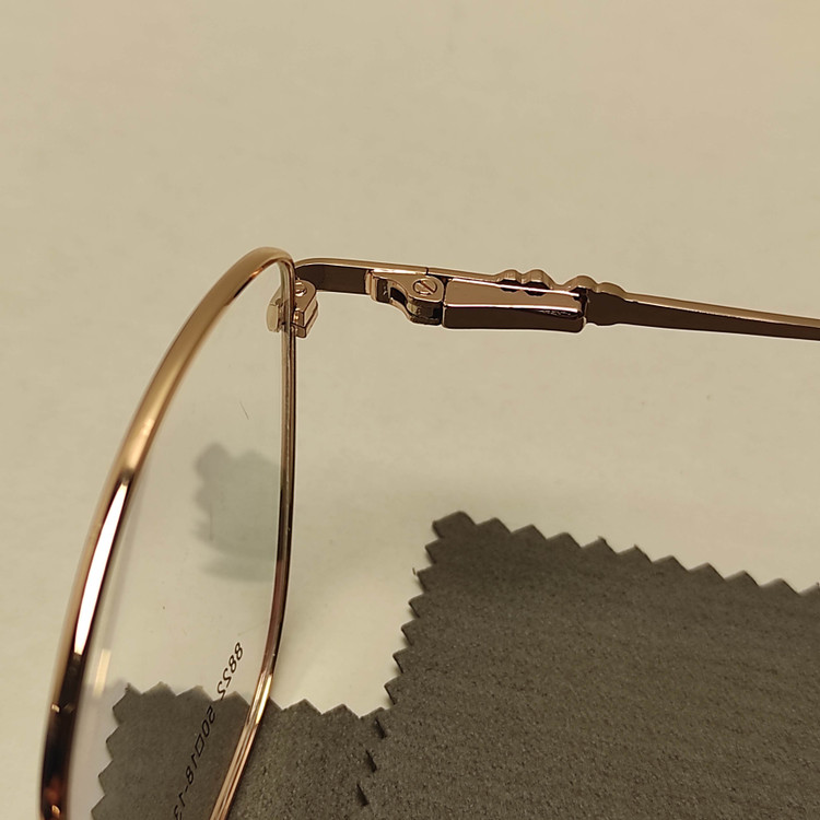 عینک طبی زنانه فلزی پد یک تیکه برند CHANEL کد8822