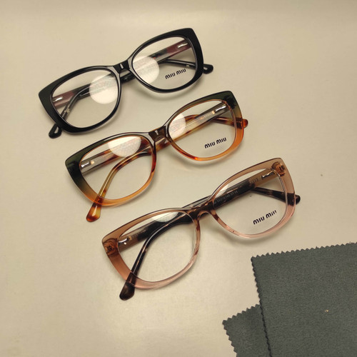 عینک طبی زنانه کائوچو اسیتیت برند MIU MIU کد 81904