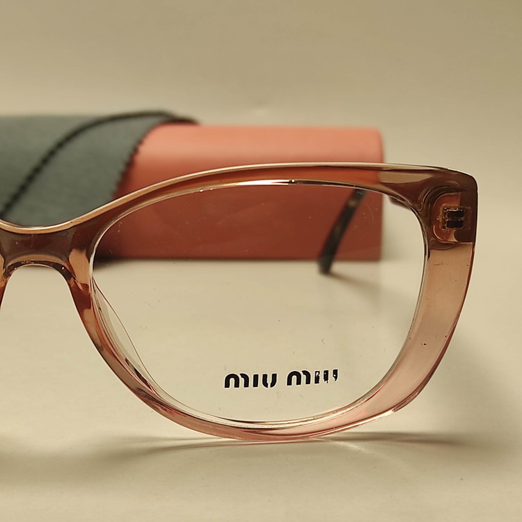 عینک طبی زنانه کائوچو اسیتیت برند MIU MIU کد 81904