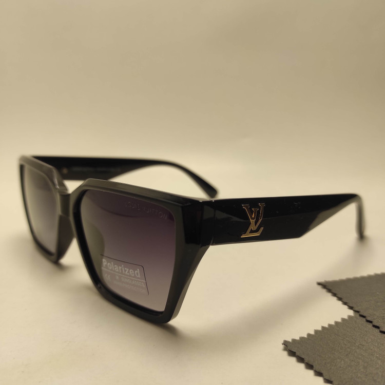عینک آفتابی پلاریزه زنانه LOUIS VUITTON کد 2322