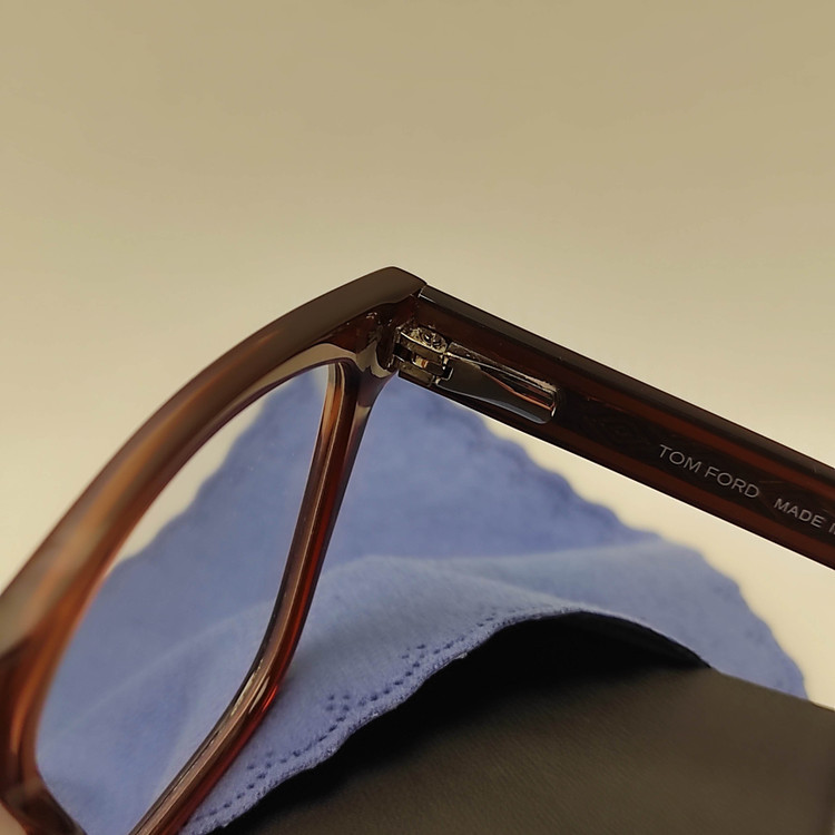 عینک طبی اسیتیت کائوچو TOM FORD کد 22073