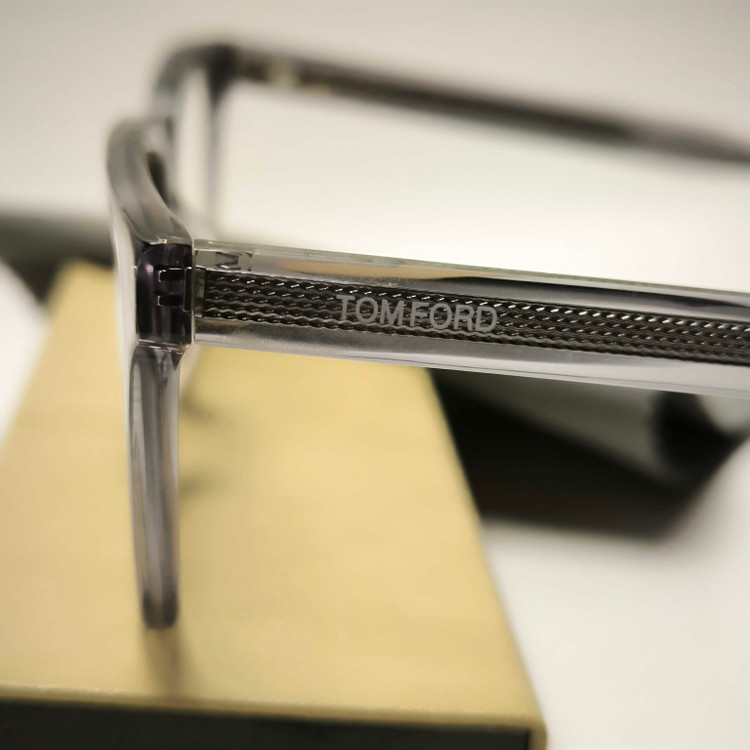 عینک طبی اسیتیت کائوچو TOM FORD کد 2642