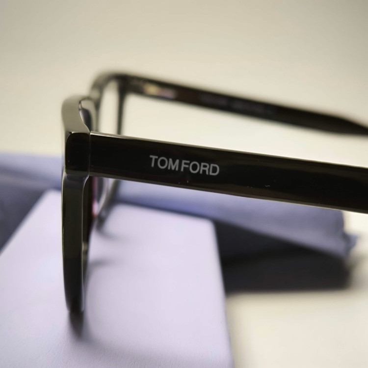 عینک طبی اسیتیت کائوچو TOM FORD کد 2642