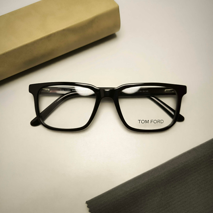 عینک طبی اسیتیت کائوچو TOM FORD کد 2642