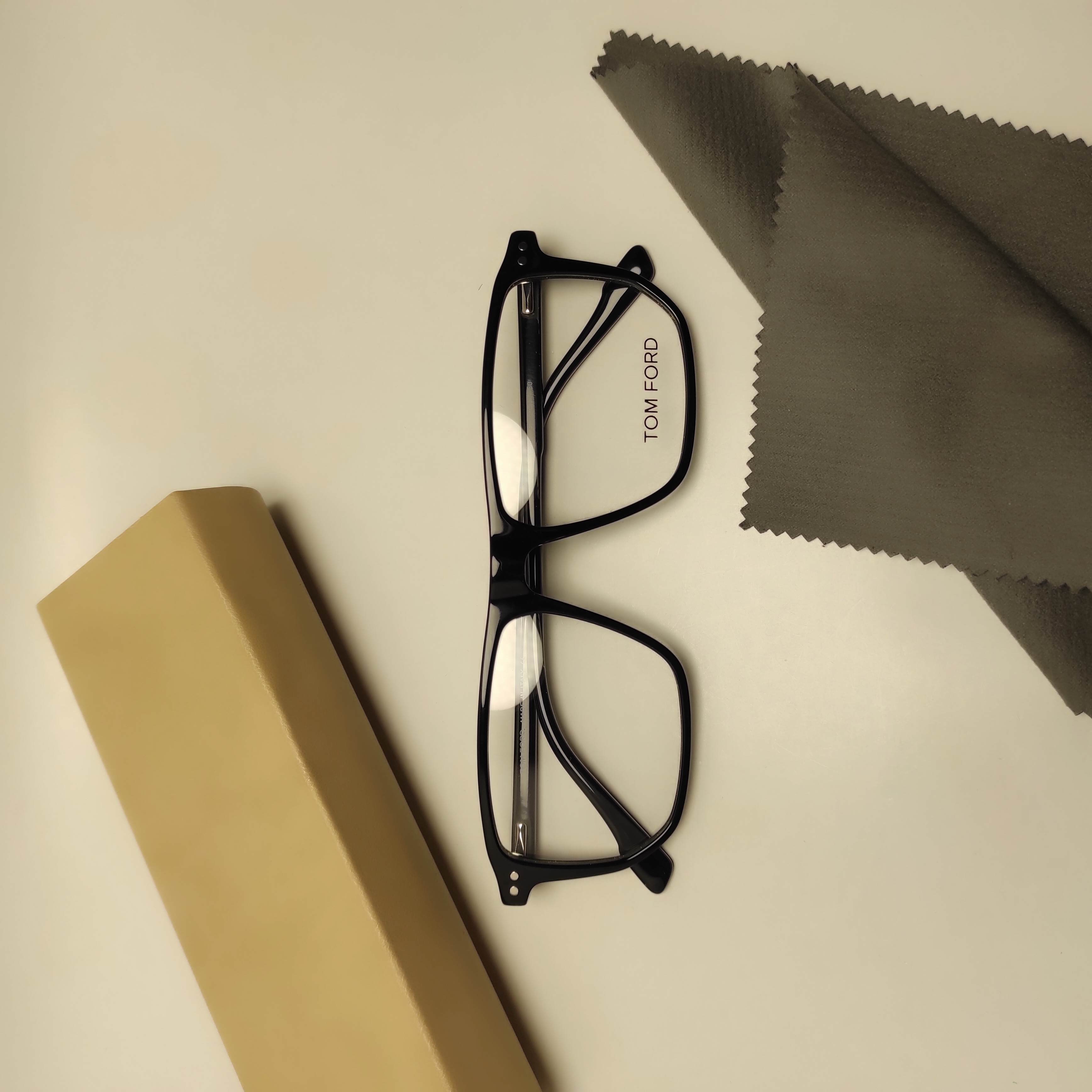 عینک طبی اسیتیت کائوچو TOM FORD کد 2434