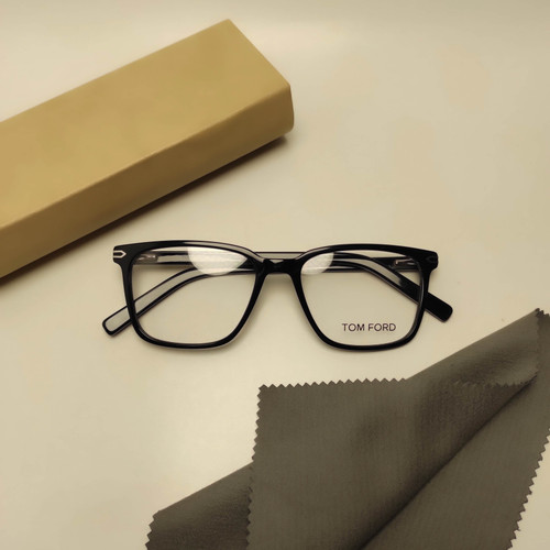 عینک طبی اسیتیت کائوچو TOM FORD کد 2592
