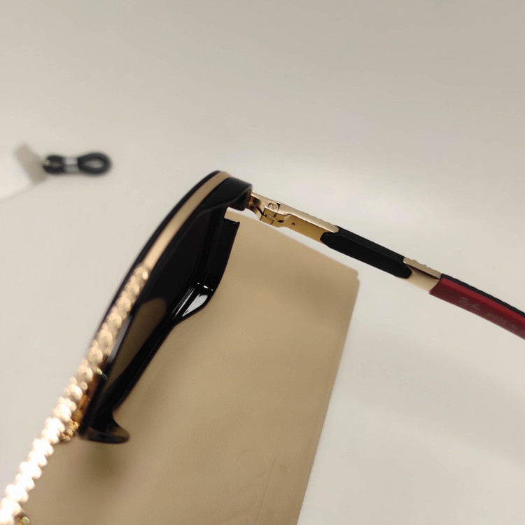 عینک آفتابی پلاریزه مردانه ریبن Ray Ban کد 7995 - راستین شاپ بی آر جی