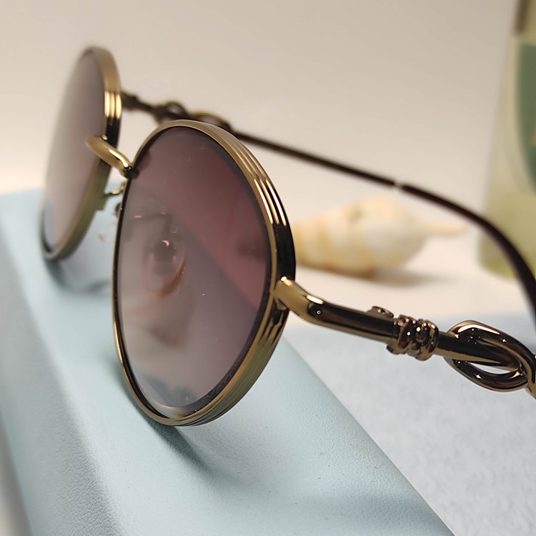 عینک افتابی زنانه فشن chanel 2706 - راستین شاپ بی آر جی