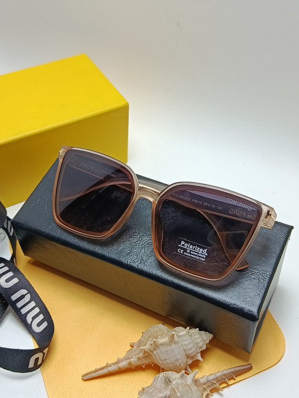 عینک آفتابی زنانه پلاریزه کائوچو تام فورد TomFordمدل 6010