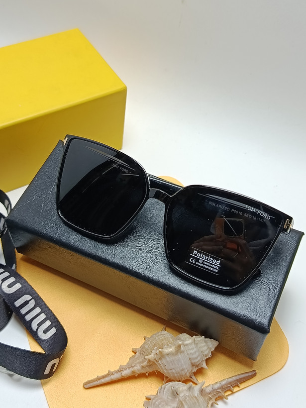 عینک آفتابی زنانه پلاریزه کائوچو تام فورد TomFordمدل 6010